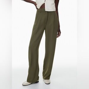Aritzia Effortless Pant - Olive Green - Size 6